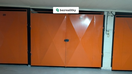 Prodej garáže 18 m², Praha - Troja
