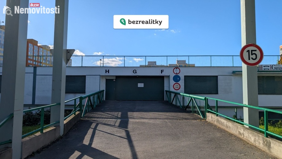 Prodej garáže 18 m², Praha - Troja