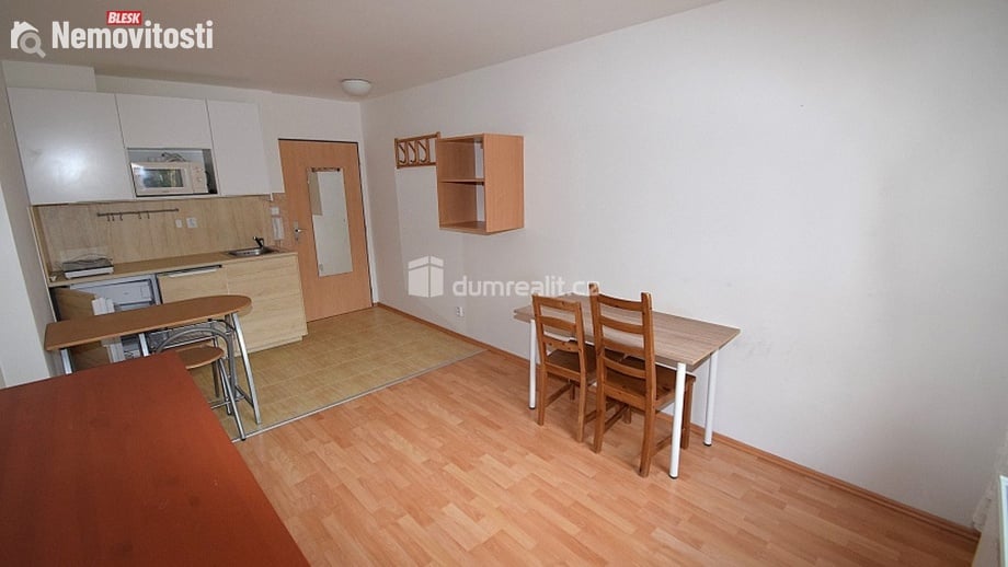 Pronájem bytu 2+kk 30 m², Praha 5
