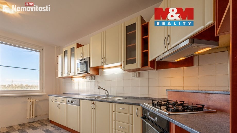 Pronájem bytu 3+1 78 m², Praha 12