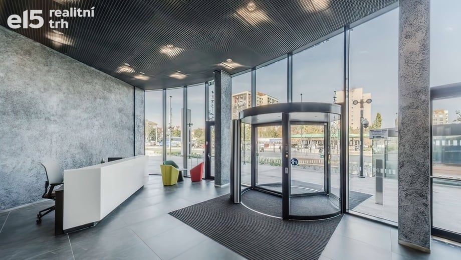 Pronájem kanceláře 793 m², Praha - Vokovice