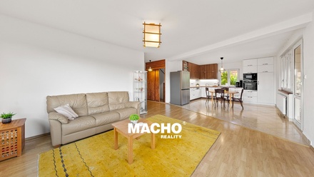 Prodej rodinného domu 333 m², Řitka