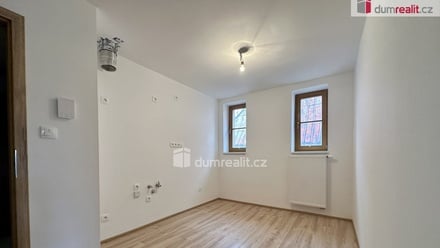 Prodej bytu 2+kk 56 m², Horní Blatná