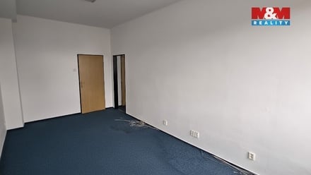Pronájem kanceláře 123 m², Kestřany