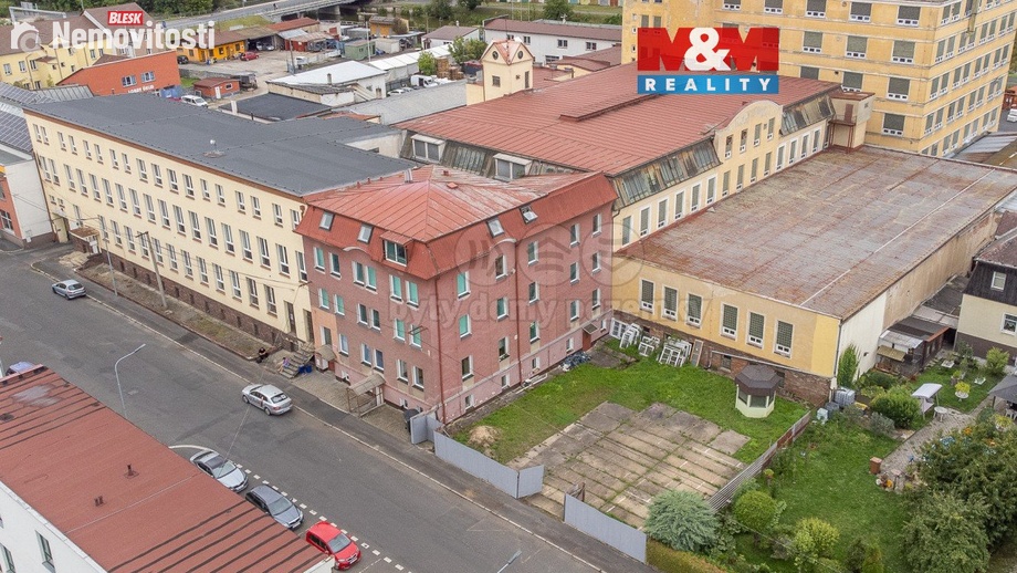 Prodej činžovního domu 1 318 m², Cheb