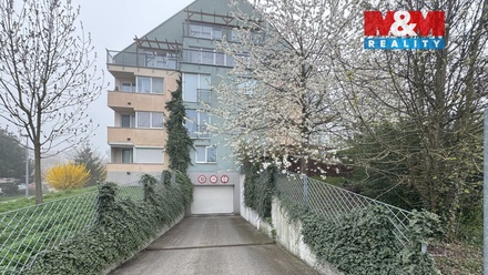 Prodej garážového stání 16 m², Praha 19