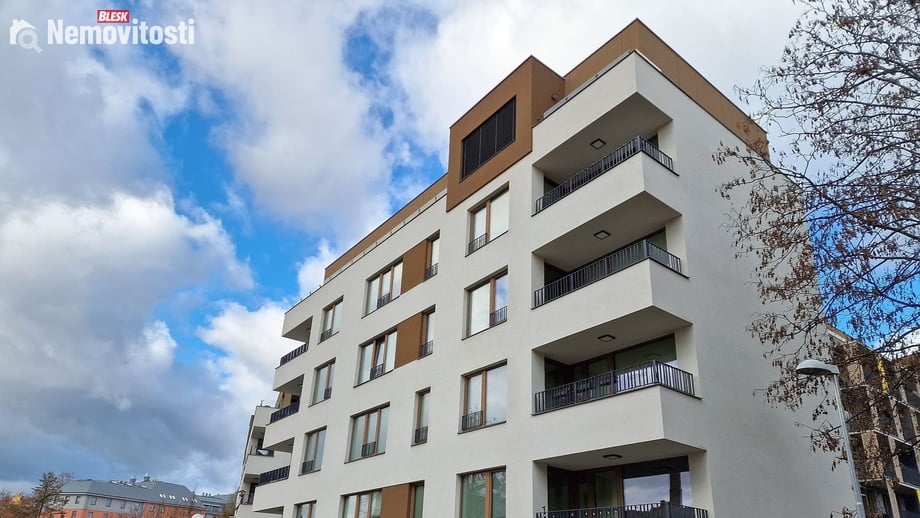 Pronájem bytu 1+kk 31 m², Plzeň - Východní Předměstí