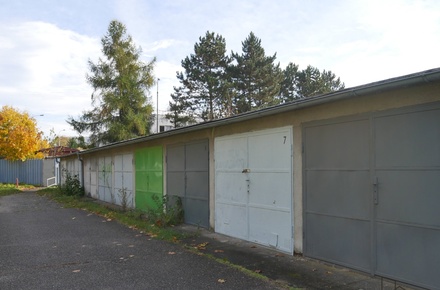 Prodej garáže 19 m², Hradec Králové