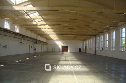 Pronájem skladu 1 400 m², Strážnice