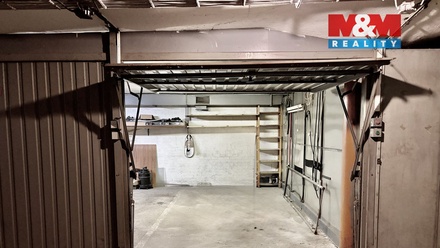 Pronájem garážového stání 13 m², Zlín