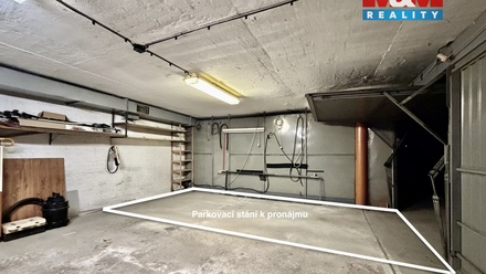 Pronájem garážového stání 13 m², Zlín