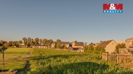 Prodej stavebního pozemku 2 196 m², Dolní Benešov