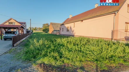 Prodej stavebního pozemku 2 196 m², Dolní Benešov