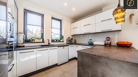 Pronájem rodinného domu 242 m², Kladno - Kročehlavy