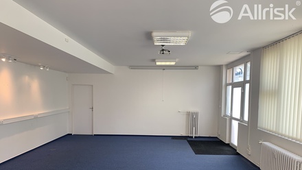 Pronájem obchodního prostoru 67 m², Praha - Újezd u Průhonic