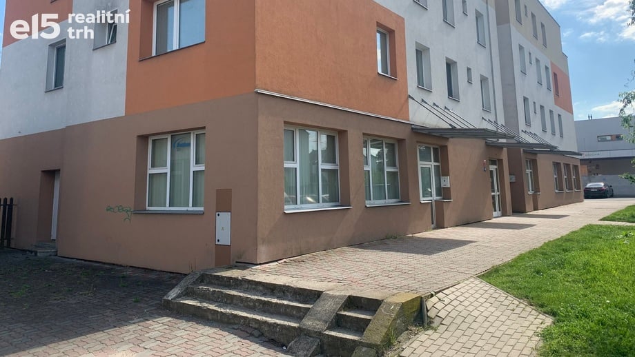 Pronájem obchodního prostoru 67 m², Praha - Újezd u Průhonic