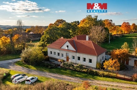 Prodej rodinného domu 350 m², Střelské Hoštice