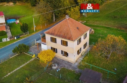 Prodej rodinného domu 180 m², Choltice