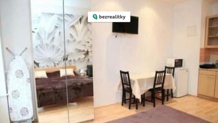 Prodej bytu 1+kk 28 m², Praha 1