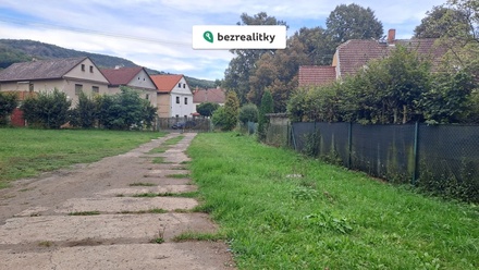 Prodej stavebního pozemku 706 m², Řehlovice - Stadice