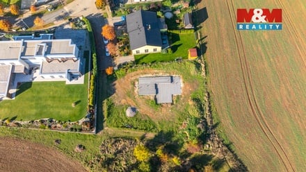 Prodej stavebního pozemku 1 233 m², Vysoký Újezd