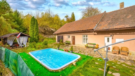 Prodej rodinného domu 105 m², Okřesaneč