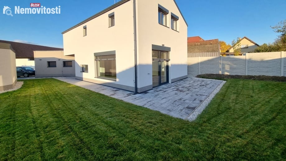 Prodej rodinného domu 120 m², Kamenný Újezd