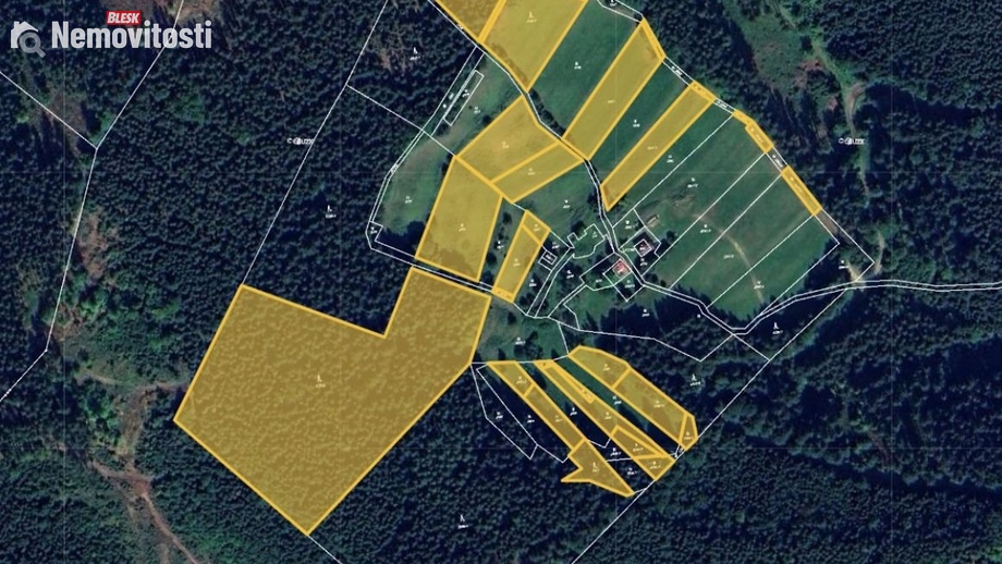 Prodej podílu 3/16 lesa 9 672 m², Horní Lomná