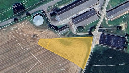 Prodej podílu 3/8 pole 10 992 m², Hrazany