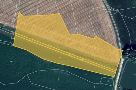 Prodej podílu 3/8 pole 10 992 m², Hrazany