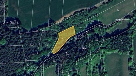 Prodej specifického pozemku 1 079 m², Rašov