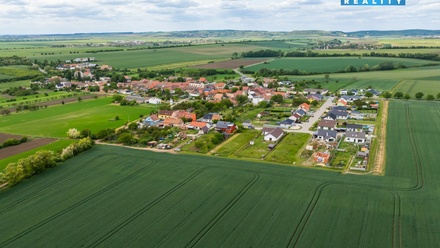 Prodej stavebního pozemku 1 533 m², Šumice