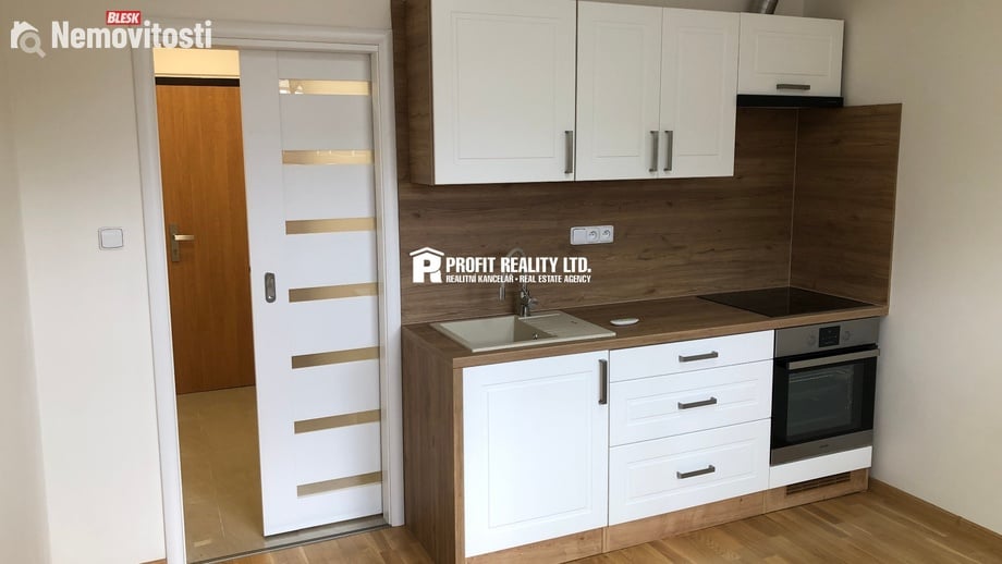 Pronájem bytu 1+kk 20 m², Praha - Krč