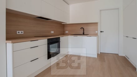 Pronájem bytu 3+kk 74 m², Praha - Libeň