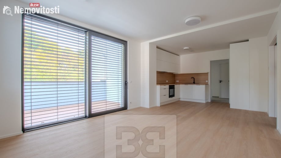 Pronájem bytu 3+kk 74 m², Praha - Libeň