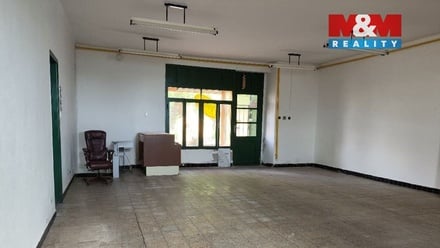 Pronájem obchodního prostoru 100 m², Církvice