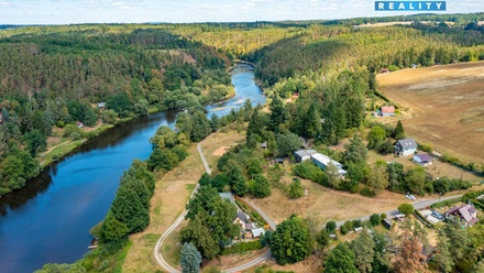 Prodej stavebního pozemku 1 513 m², Vojníkov