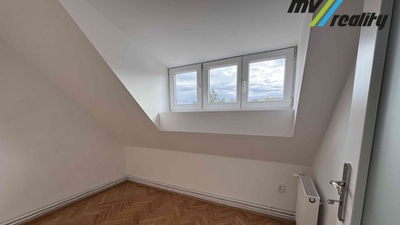 Pronájem bytu 2+kk 35 m², Praha - Břevnov