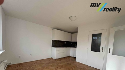 Pronájem bytu 2+kk 35 m², Praha - Břevnov