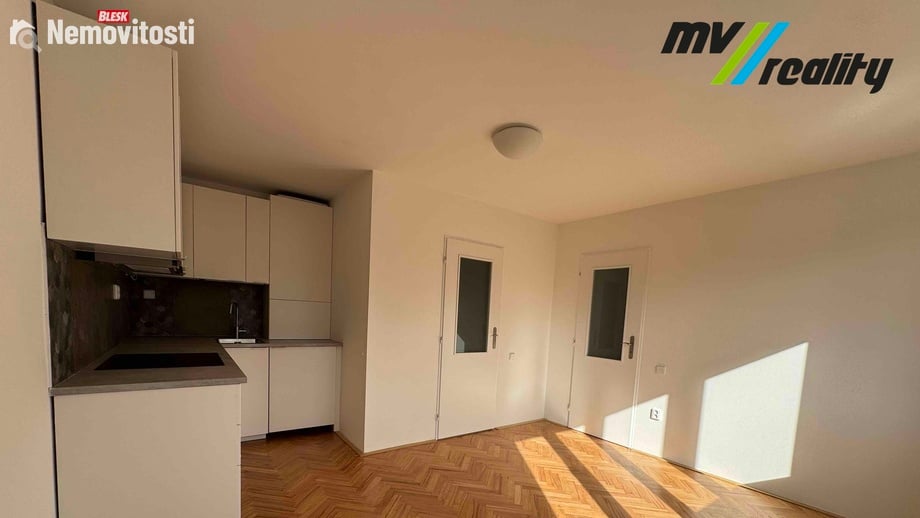 Pronájem bytu 2+kk 35 m², Praha - Břevnov