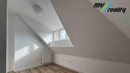 Pronájem bytu 2+kk 32 m², Praha - Břevnov