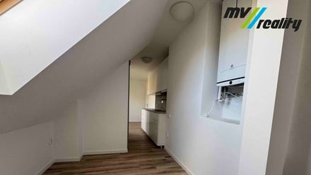 Pronájem bytu 1+kk 23 m², Praha - Břevnov