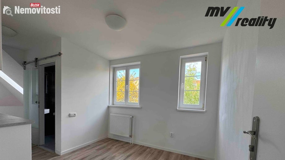 Pronájem bytu 1+kk 23 m², Praha - Břevnov