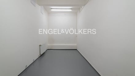 Pronájem kanceláře 120 m², Praha - Smíchov