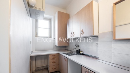 Pronájem kanceláře 120 m², Praha - Smíchov