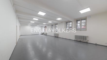 Pronájem kanceláře 120 m², Praha - Smíchov