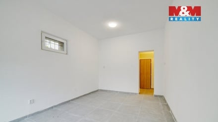 Pronájem obchodního prostoru 22 m², Mariánské Lázně