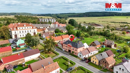 Prodej rodinného domu 360 m², Cebiv