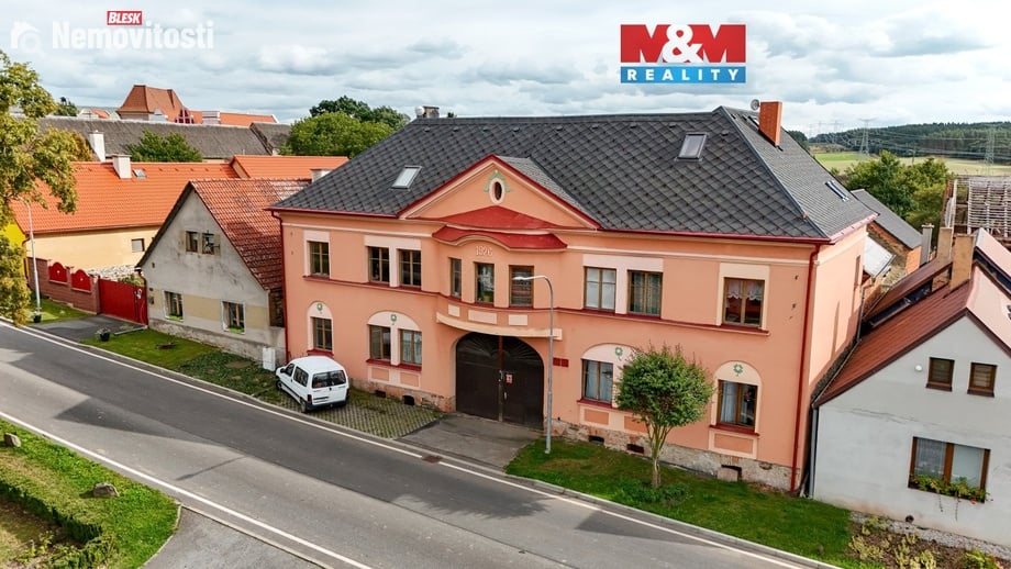 Prodej rodinného domu 360 m², Cebiv