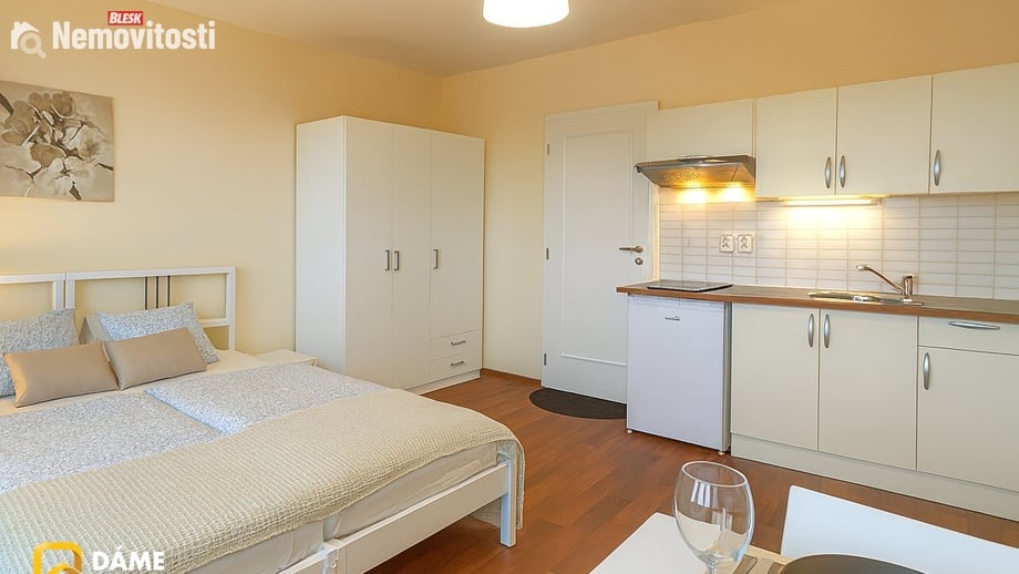 Pronájem bytu 1+kk 24 m², Zlín - Prštné